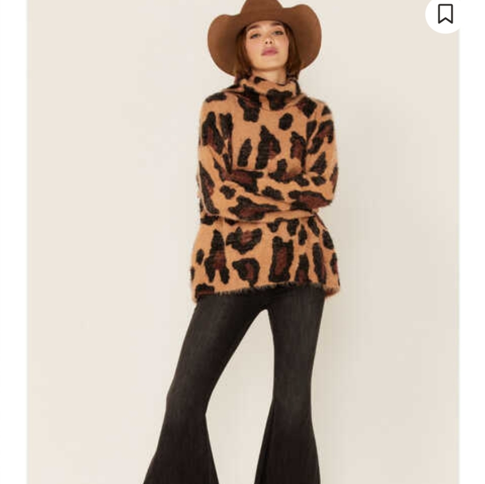 Show Me Your Mumu Women's Cheetah Fever Sweater Medium - Picture 3 of 9